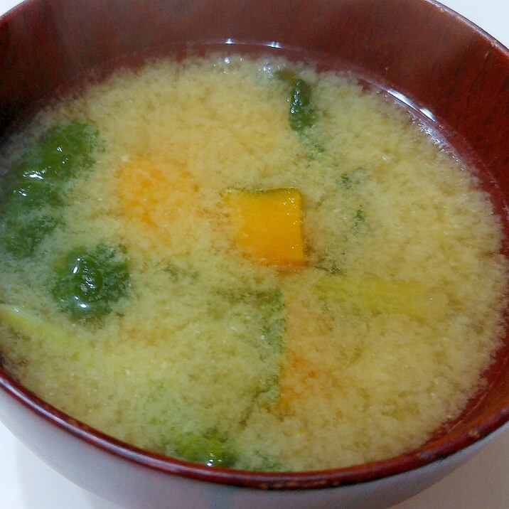 かぼちゃと小松菜の味噌汁